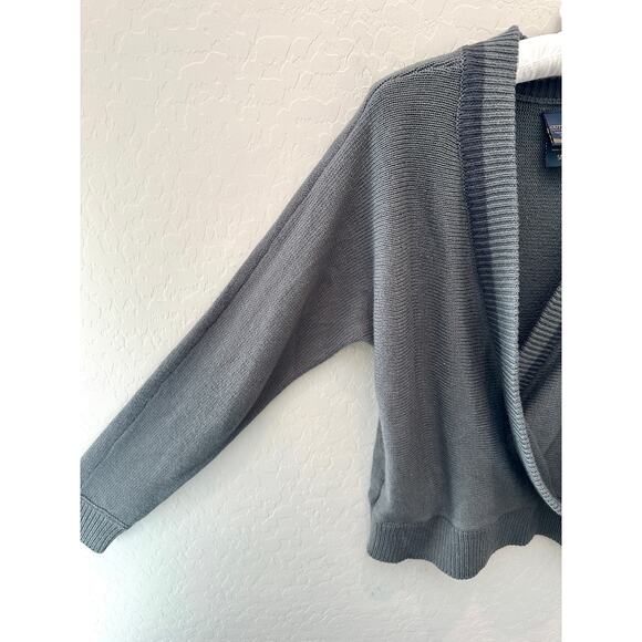 HOT TOPIC | Outlander Wrap Cardigan Sweater Gray Knit Embroidered Crest | Small - Picture 4 of 8